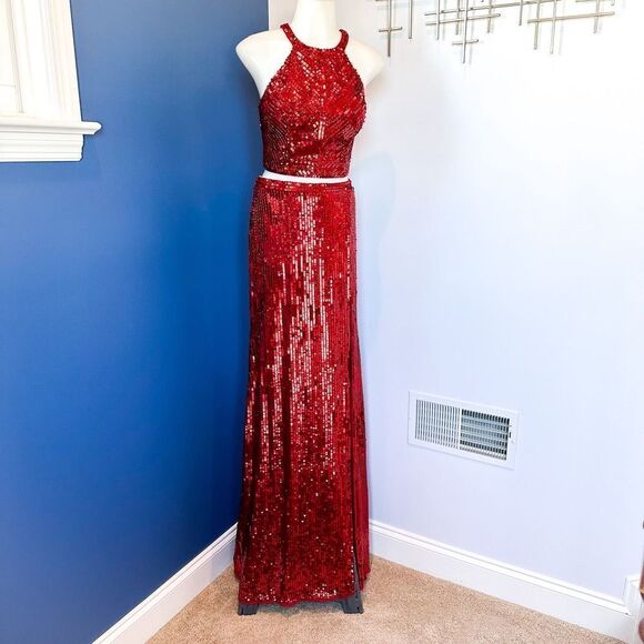 Sherri Hill Red Sequins 2-Piece Crop Top Skirt Gown Dress Slit Size 4 - 51662 - Picture 2 of 16